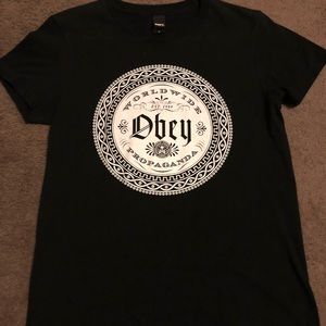 Women’s Large Obey T-Shirt